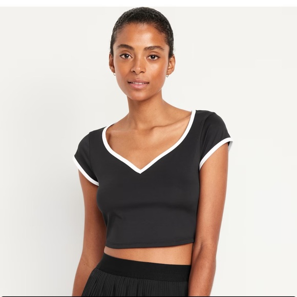 NWT OLD NAVY PowerSoft Ultra-Crop Top Color: Black Jack - Picture 1 of 10